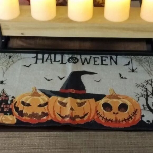 Halloween Spooky Jack O Lantern 54" Tapestry Table Runner NWOT - Picture 9 of 14